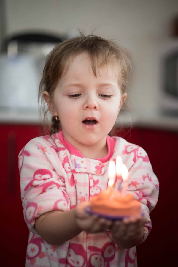 What's the Best Way to Display Family Photos Creatively?